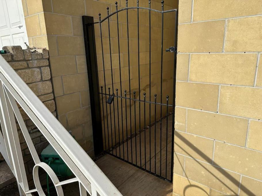 The Retreat, Luxury Studio Apartment In Bath With Parking Exterior foto